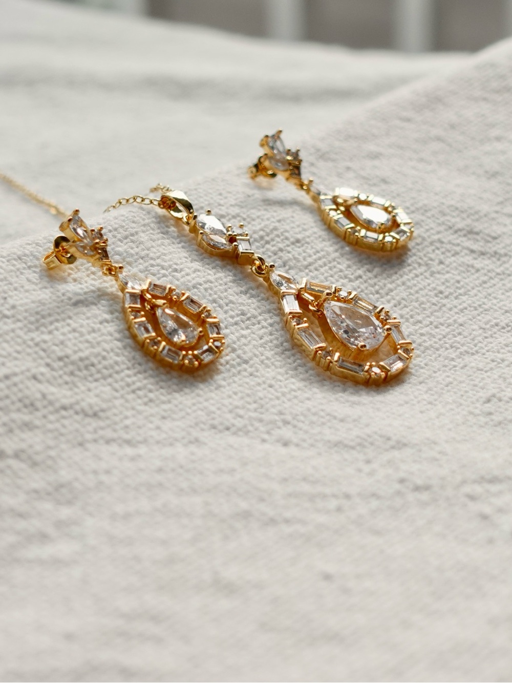 NWT Baguette Cubic Zirconia Gold
Filled Necklace set | White - Picture 3 of 5